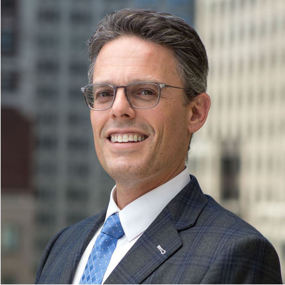 d0901d28 d869 46eb 9eda 7a046fe17d11 headshot linkedin profile