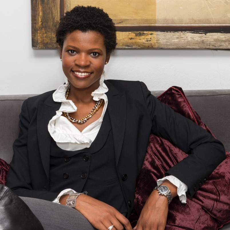 cb c b edfe headshot Lorine Pendleton Photo Seated