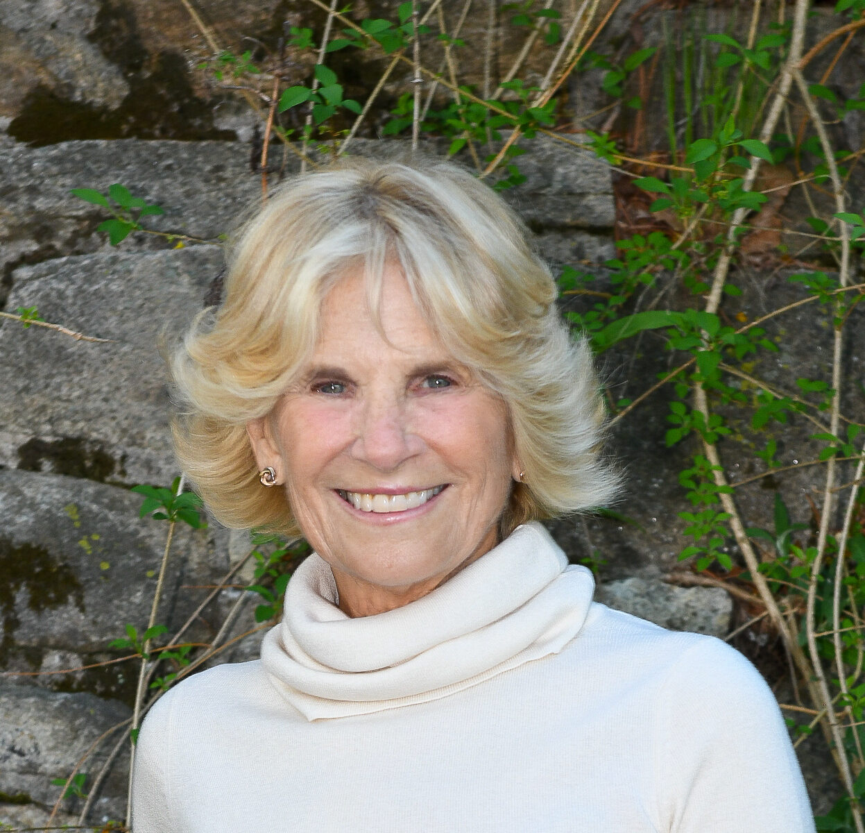 cbace d af be def headshot Dale Atkins cream sweater on wall portrait afafa