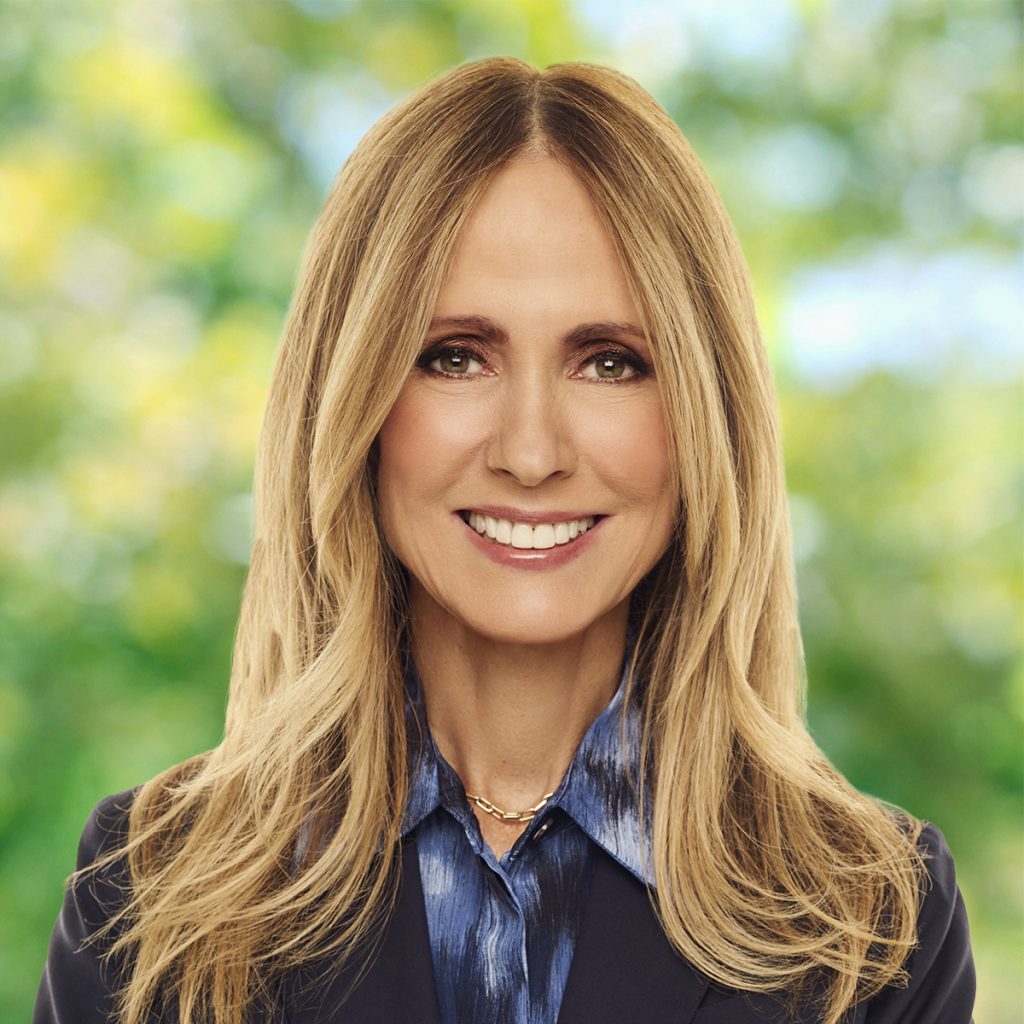 Dana Walden(credit Disney entertainment) headshot x ()