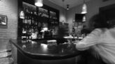 Bar Central court Bar centrale bw